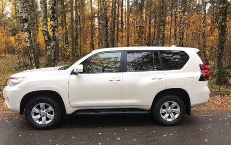 Toyota Land Cruiser Prado 150 рестайлинг 2, 2021 год, 6 600 000 рублей, 6 фотография