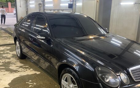 Mercedes-Benz E-Класс, 2003 год, 915 000 рублей, 3 фотография