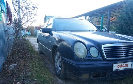 Mercedes-Benz E-Класс, 1997 год, 250 000 рублей, 4 фотография