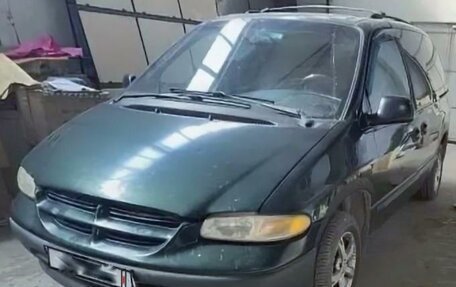 Chrysler Voyager III, 1999 год, 180 000 рублей, 2 фотография