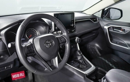 Toyota RAV4, 2020 год, 4 000 000 рублей, 14 фотография