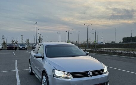 Volkswagen Jetta VI, 2013 год, 980 000 рублей, 4 фотография