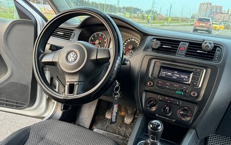 Volkswagen Jetta VI, 2013 год, 980 000 рублей, 15 фотография