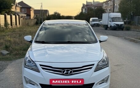 Hyundai Solaris II рестайлинг, 2015 год, 1 180 000 рублей, 3 фотография