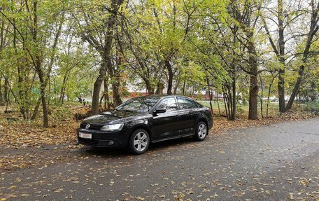 Volkswagen Jetta VI, 2011 год, 767 000 рублей, 3 фотография