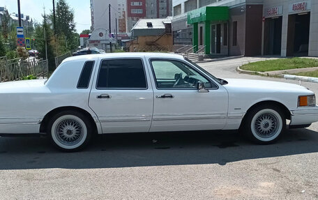 Lincoln Town Car II, 1992 год, 1 500 000 рублей, 3 фотография