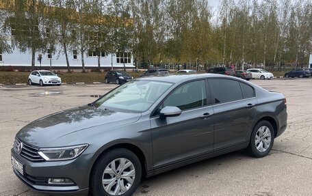 Volkswagen Passat B8 рестайлинг, 2016 год, 1 690 000 рублей, 3 фотография