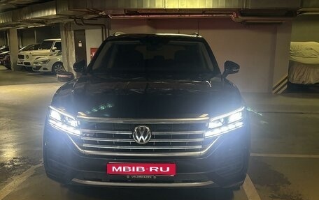 Volkswagen Touareg III, 2018 год, 5 390 000 рублей, 1 фотография