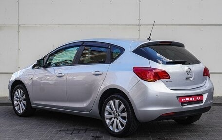 Opel Astra J, 2011 год, 880 000 рублей, 2 фотография