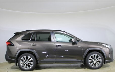 Toyota RAV4, 2020 год, 3 650 000 рублей, 4 фотография