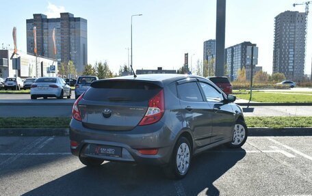 Hyundai Solaris II рестайлинг, 2011 год, 859 200 рублей, 2 фотография