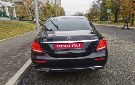 Mercedes-Benz E-Класс, 2017 год, 2 750 000 рублей, 4 фотография