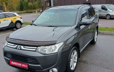 Mitsubishi Outlander III рестайлинг 3, 2013 год, 1 490 000 рублей, 1 фотография