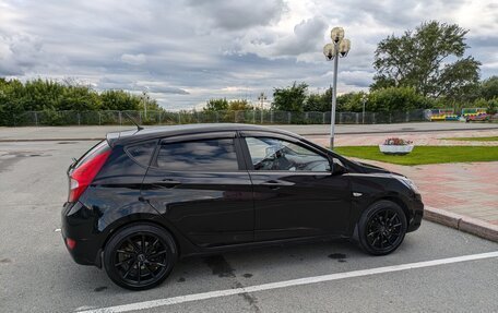 Hyundai Solaris II рестайлинг, 2012 год, 900 000 рублей, 15 фотография