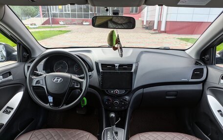 Hyundai Solaris II рестайлинг, 2012 год, 900 000 рублей, 20 фотография