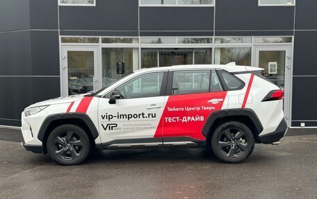 Toyota RAV4, 2022 год, 3 900 000 рублей, 8 фотография