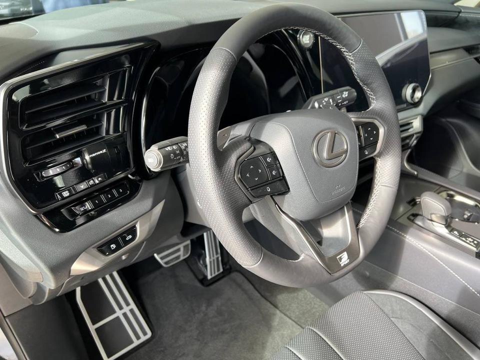 Lexus RX IV рестайлинг, 2024 год, 11 500 000 рублей, 4 фотография