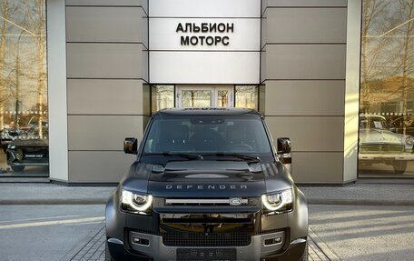 Land Rover Defender II, 2023 год, 24 900 000 рублей, 2 фотография