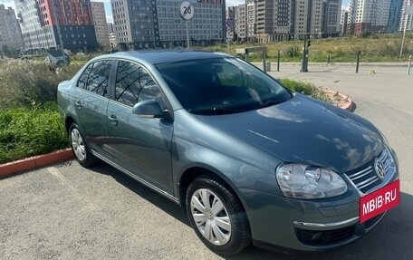 Volkswagen Jetta VI, 2009 год, 705 000 рублей, 3 фотография