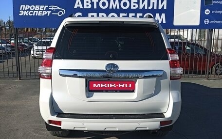 Toyota Land Cruiser Prado 150 рестайлинг 2, 2015 год, 4 160 000 рублей, 5 фотография