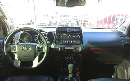 Toyota Land Cruiser Prado 150 рестайлинг 2, 2015 год, 4 160 000 рублей, 14 фотография