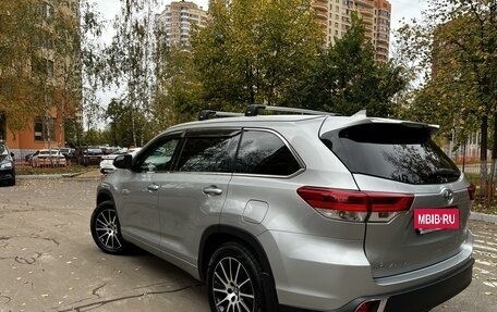 Toyota Highlander III, 2016 год, 4 300 000 рублей, 4 фотография