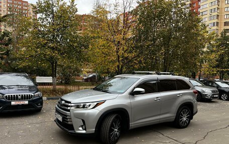 Toyota Highlander III, 2016 год, 4 300 000 рублей, 8 фотография