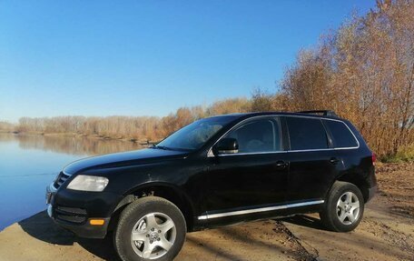 Volkswagen Touareg III, 2004 год, 630 000 рублей, 2 фотография