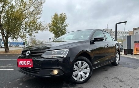 Volkswagen Jetta VI, 2011 год, 1 029 900 рублей, 3 фотография