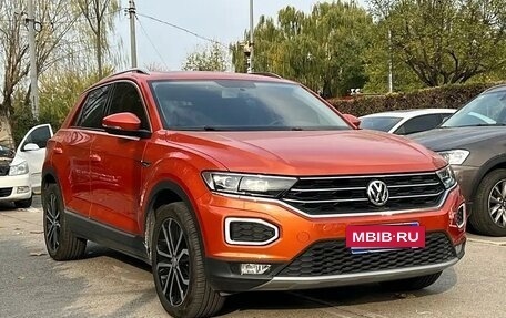 Volkswagen T-Roc I, 2021 год, 1 560 000 рублей, 3 фотография