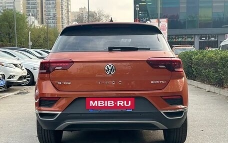 Volkswagen T-Roc I, 2021 год, 1 560 000 рублей, 5 фотография