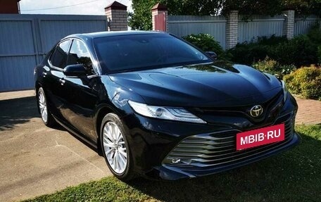 Toyota Camry, 2018 год, 3 700 000 рублей, 1 фотография