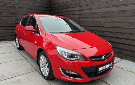 Opel Astra J, 2013 год, 997 000 рублей, 3 фотография