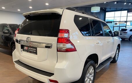 Toyota Land Cruiser Prado 150 рестайлинг 2, 2014 год, 3 350 000 рублей, 4 фотография