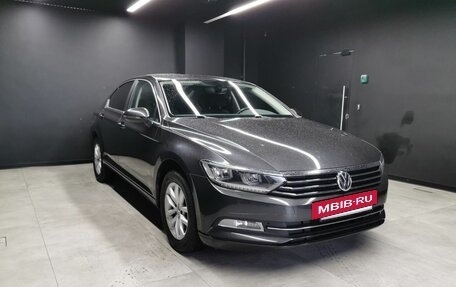 Volkswagen Passat B8 рестайлинг, 2018 год, 2 099 000 рублей, 2 фотография