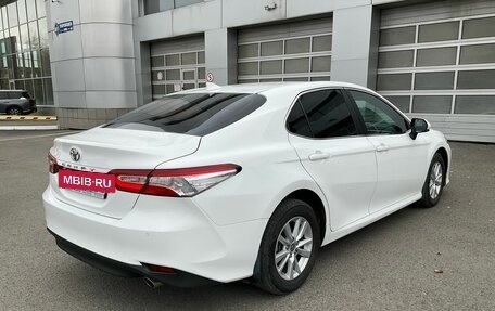 Toyota Camry, 2020 год, 3 095 000 рублей, 4 фотография