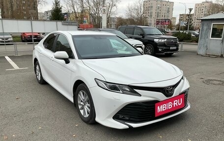 Toyota Camry, 2020 год, 3 095 000 рублей, 2 фотография