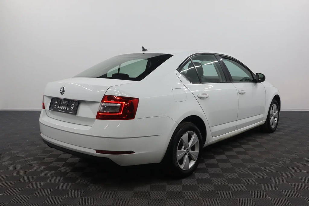 Skoda Octavia A7 рестайлинг, 2018 год, 1 499 000 рублей, 3 фотография