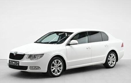 Skoda Superb III рестайлинг, 2010 год, 925 000 рублей, 1 фотография