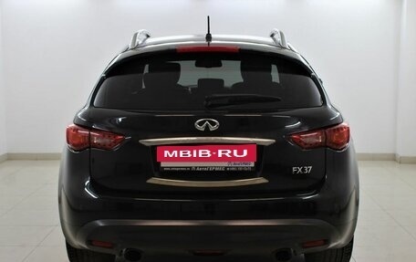 Infiniti QX70, 2013 год, 2 050 000 рублей, 3 фотография