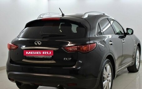 Infiniti QX70, 2013 год, 2 050 000 рублей, 4 фотография