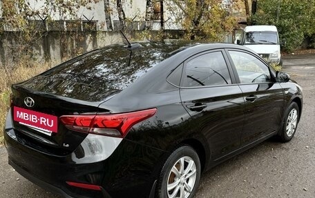 Hyundai Solaris II рестайлинг, 2018 год, 1 350 000 рублей, 5 фотография