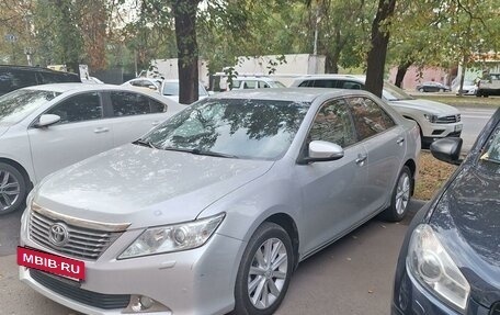 Toyota Camry, 2013 год, 1 600 000 рублей, 2 фотография