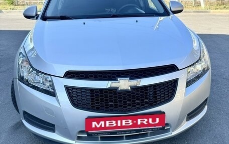 Chevrolet Cruze II, 2012 год, 915 000 рублей, 3 фотография