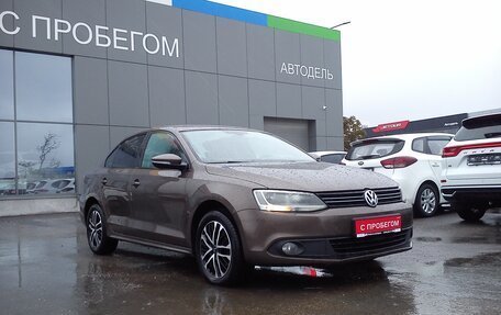 Volkswagen Jetta VI, 2013 год, 1 049 000 рублей, 5 фотография