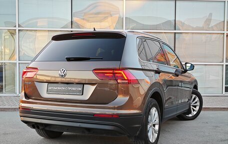 Volkswagen Tiguan II, 2019 год, 2 850 000 рублей, 4 фотография