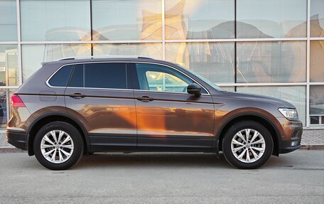 Volkswagen Tiguan II, 2019 год, 2 850 000 рублей, 6 фотография