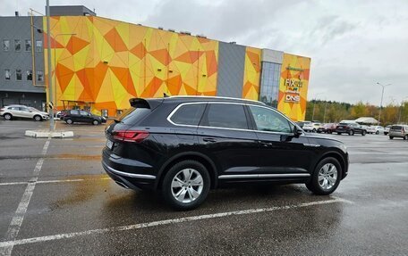 Volkswagen Touareg III, 2020 год, 4 900 000 рублей, 5 фотография