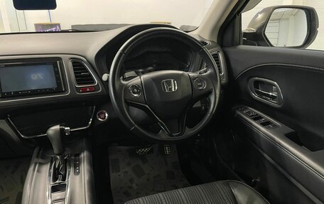 Honda Vezel, 2014 год, 1 879 000 рублей, 15 фотография