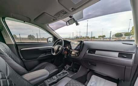 Mitsubishi Outlander III рестайлинг 3, 2012 год, 1 485 000 рублей, 30 фотография